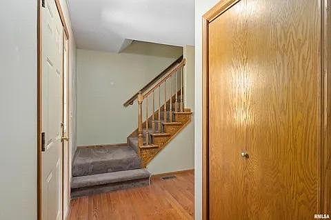 4th image of 6134 N Lincoln Ave