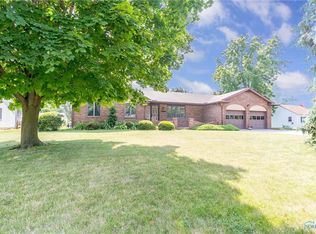 146 Taylor Rd, Oregon, OH 43616