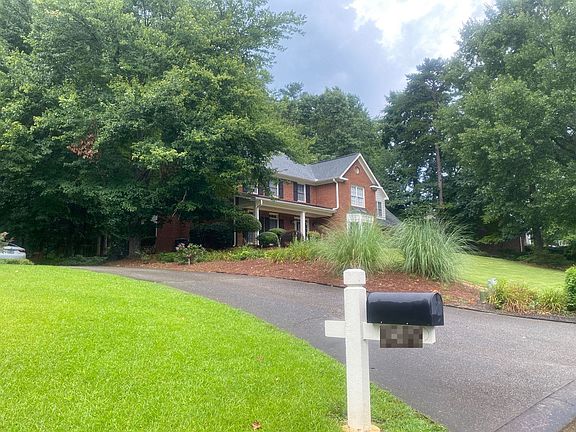 3rd image of 1073 Polo Club Dr NW