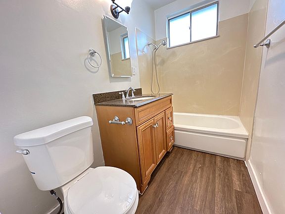 4th image of 14631 Christine Dr Unit 23