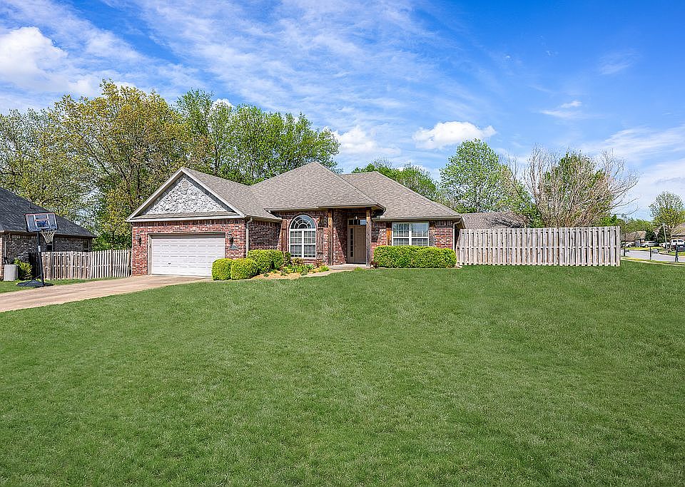 1st image of 2020 N Wilton Ct