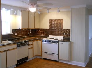 18 Middle St APT 2, Randolph, ME 04346