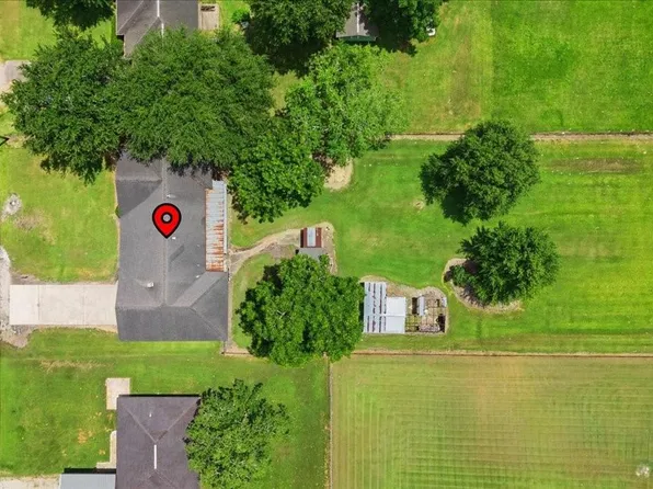 1532 Sunny Acre, Winnie, TX 77665
