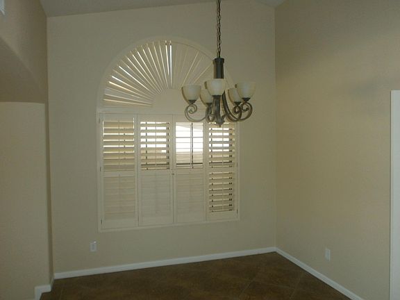 4th image of 3305 E Cedarwood Ln
