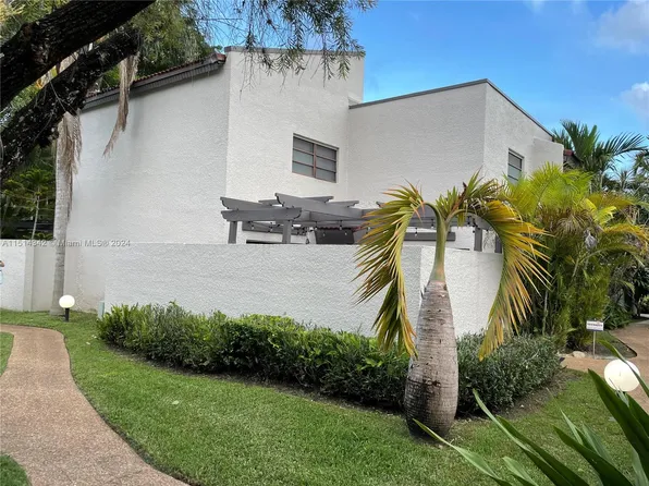 4714 SW 67th Ave APT C12, Miami, FL 33155