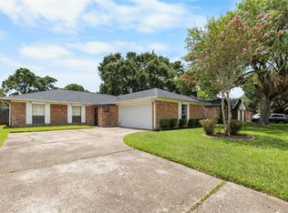 16410 Hickory Knoll Dr, Houston, TX 77059