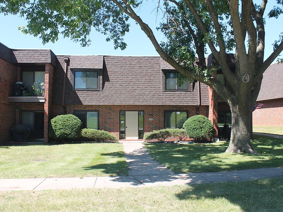 1st image of 4525 Woodland Ave Unit 5
