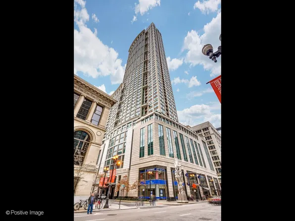 130 N Garland Ct APT 2310, Chicago, IL 60602