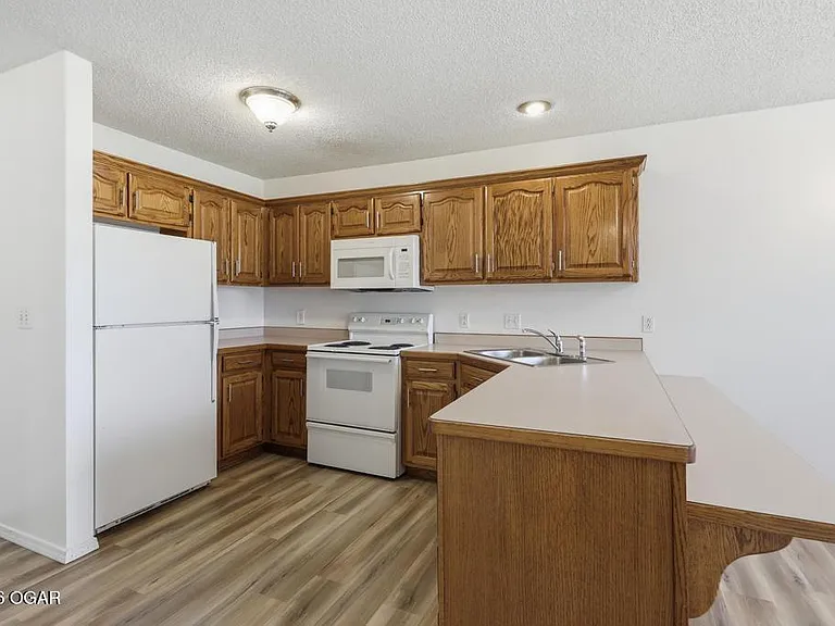 1719 Redbird Dr #A — Photo 5