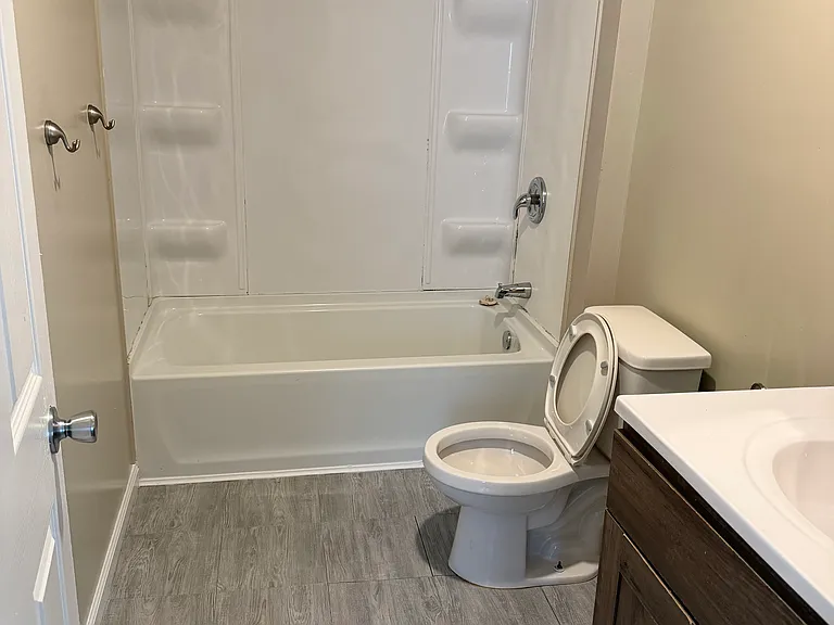 3441 Avenue B — Photo 10