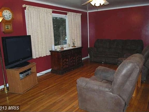 2nd image of 1115 Shady Side Ct