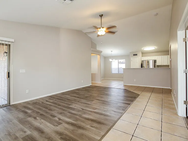 14101 N 127th Ln — Photo 4