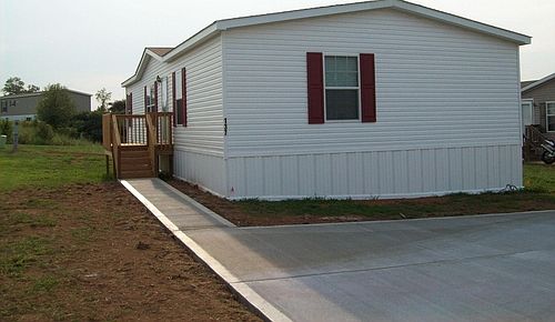 1st image of 137 Lynnwood Cir