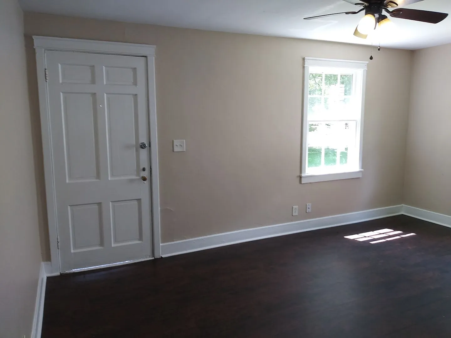 Take a look at this charming 2-bedroom, 1-bath home in desirable Southeast Decatur! — Photo 3