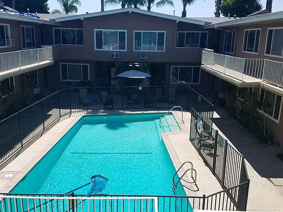 2nd image of 4462 Murietta Ave APT 9