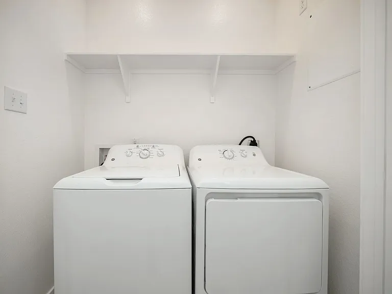 8434 Adelaide Dr — Photo 57