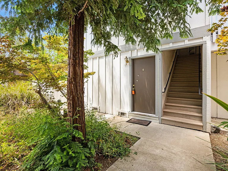 655 Reseda Dr #6 — Photo 3