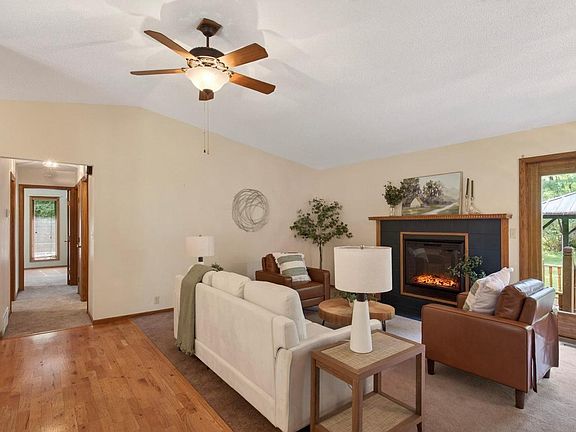4th image of 4731 SPRINGWOOD DRIVE