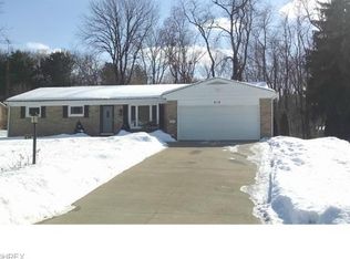 812 Rose Lane St SW, North Canton, OH 44720