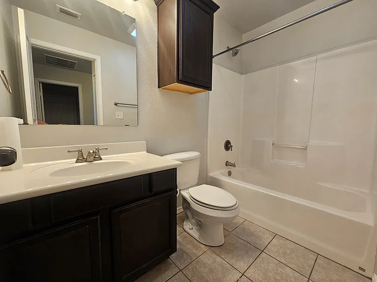 916 Mays Dr — Photo 13