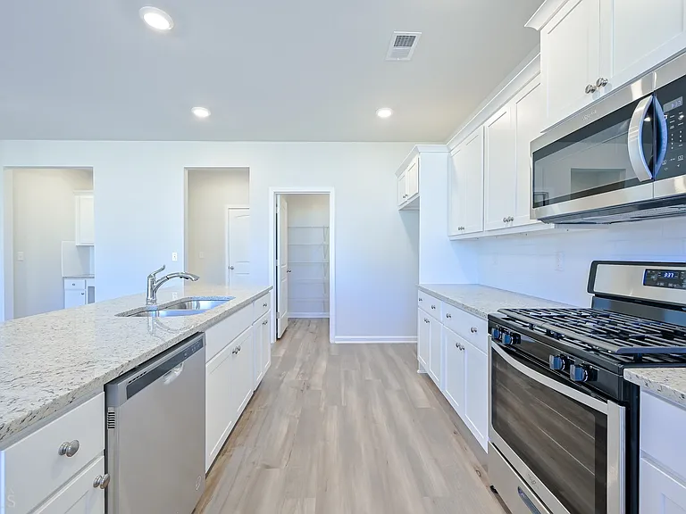 303 Eleanora Xing — Photo 22