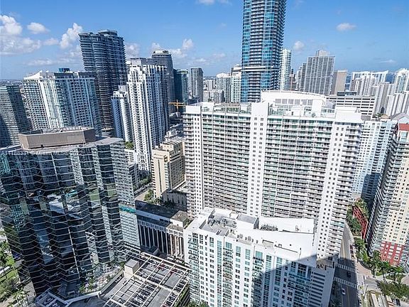 4th image of 1300 Brickell Bay Dr APT 2712