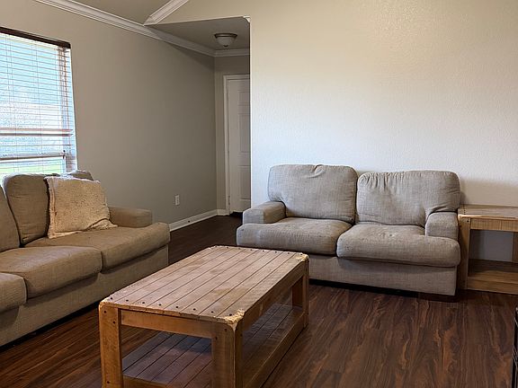 3rd image of 10148 Bunting Dr