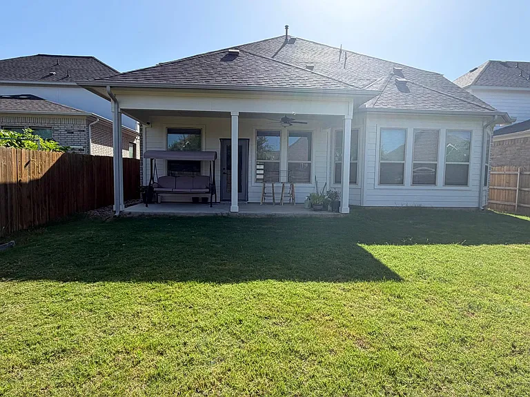 2305 Serene Pl — Photo 16