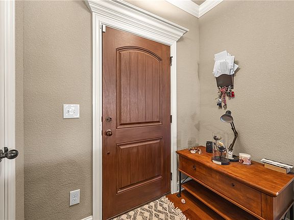 5th image of 1254 Silver Oak St