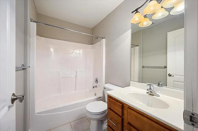 172 Mayo Ct — Photo 10