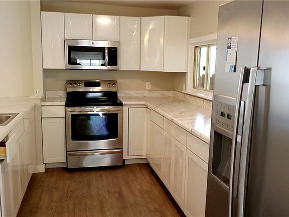 4th image of 2109 Sherman Ave