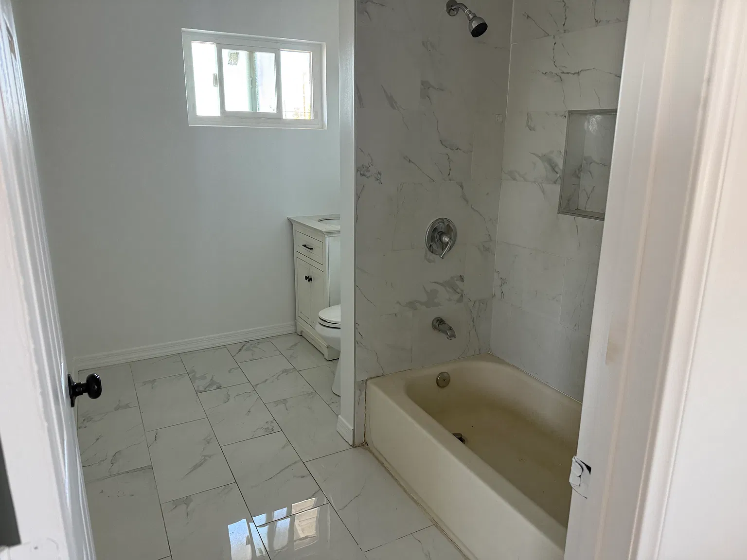 2 bed, 662 sqft, $2,600 — Photo 4