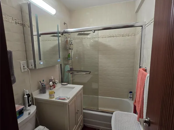 108-49 63rd Avenue image 5 of 13