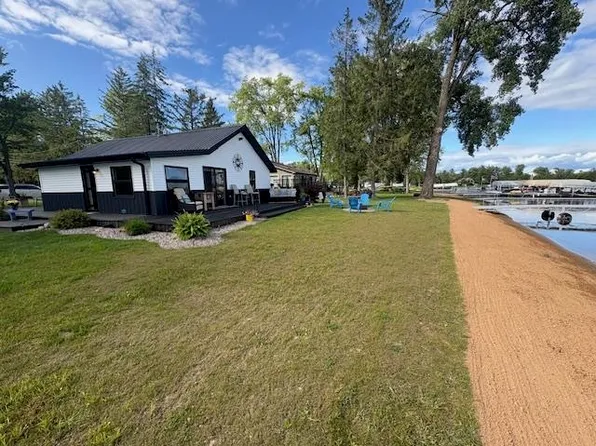 N6012 Lake Dr, Shawano, WI 54166