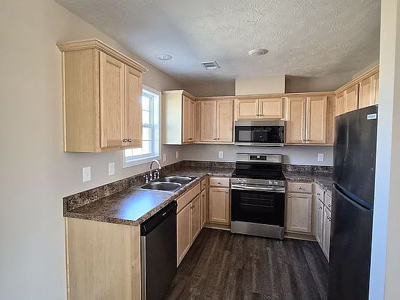 5th image of 713 Screven St