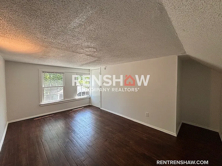 378 N Highland St — Photo 13