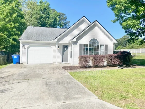145 Bridle Ln, Newport News, VA 23608