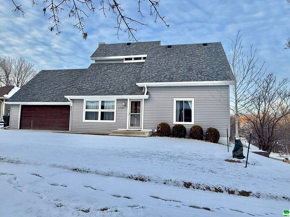 1st image of 3320 Chalet Ct