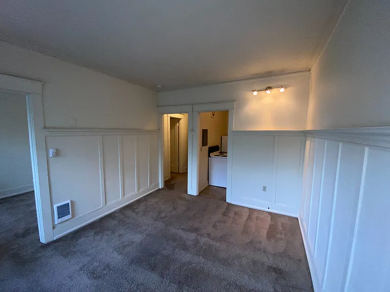 2409 NE Martin Luther Xing #201 — Photo 8