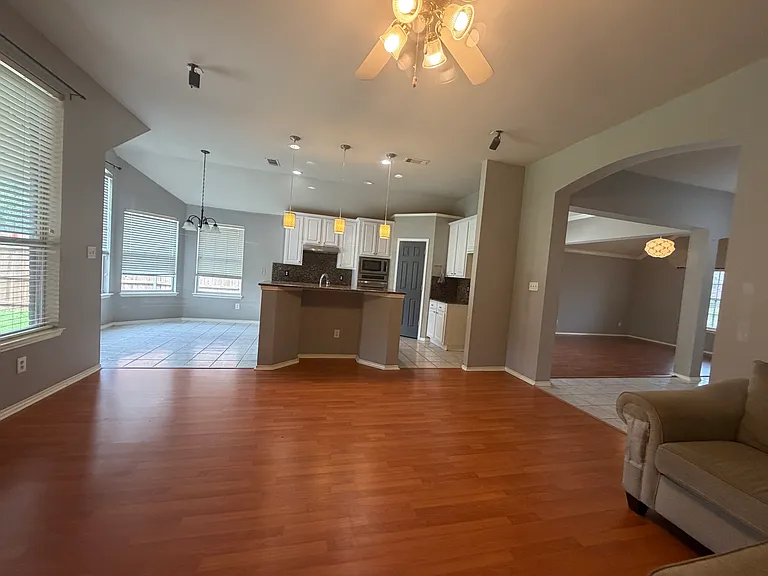 301 Mimosa Dr — Photo 24