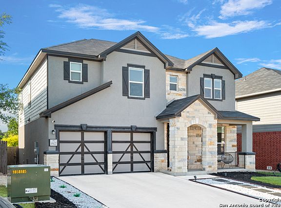 3rd image of 15127 SIRIUS CIR