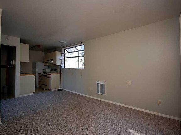 5th image of 347 Cottonwood Ct #1A