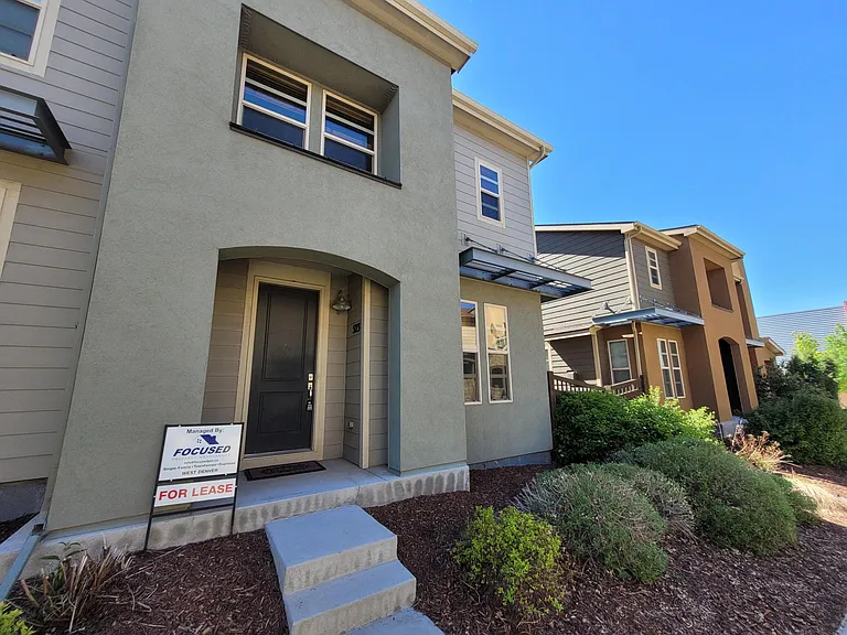 523 S Vance Ct — Photo 28
