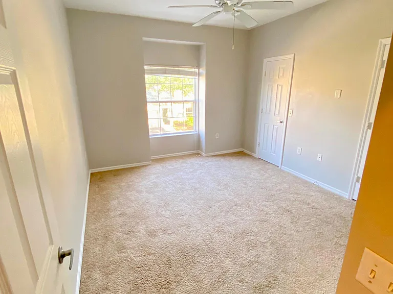 7624 Plantation Cir — Photo 14