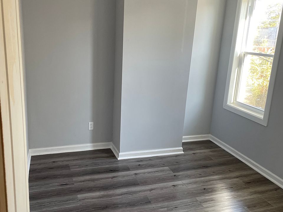 1of 4 bedrooms