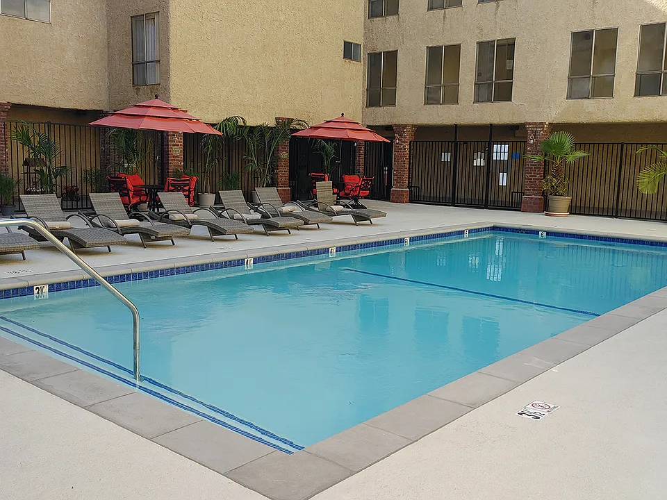 1730 Camino Palmero St #206