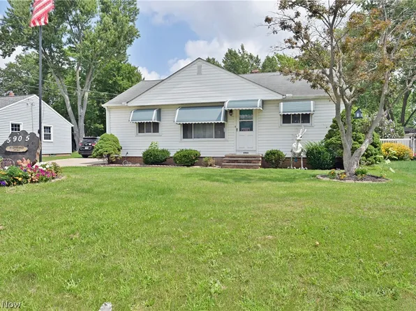 5905 Stearns Rd, North Olmsted, OH 44070