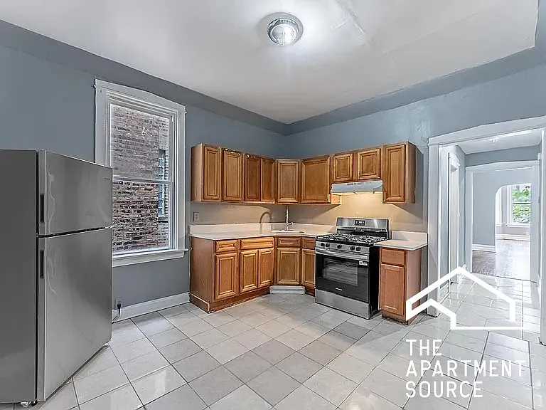 1426 S Avers Ave #2 — Photo 6