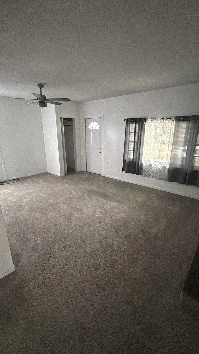 Building Photo - 125 Shanley St #1