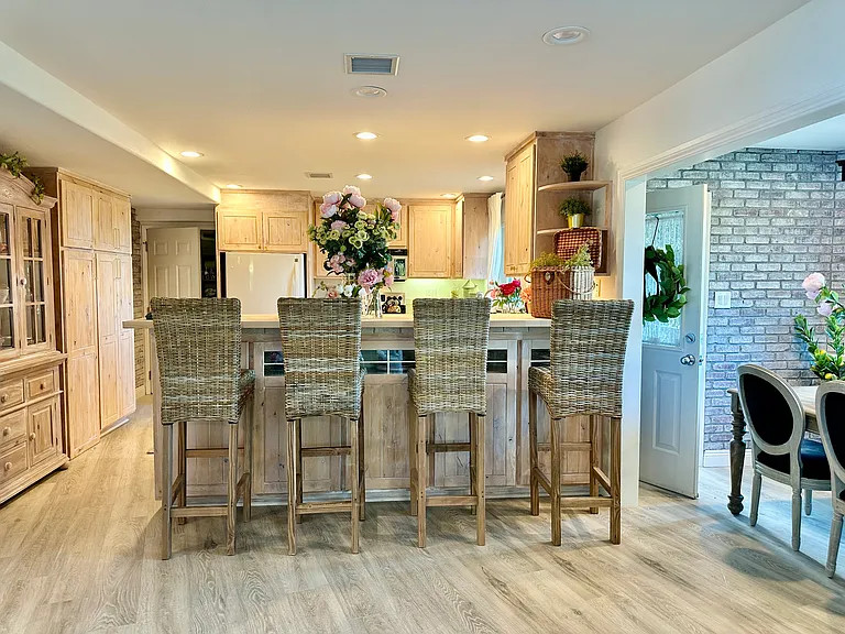 720 Sky Mountain Ln — Photo 15